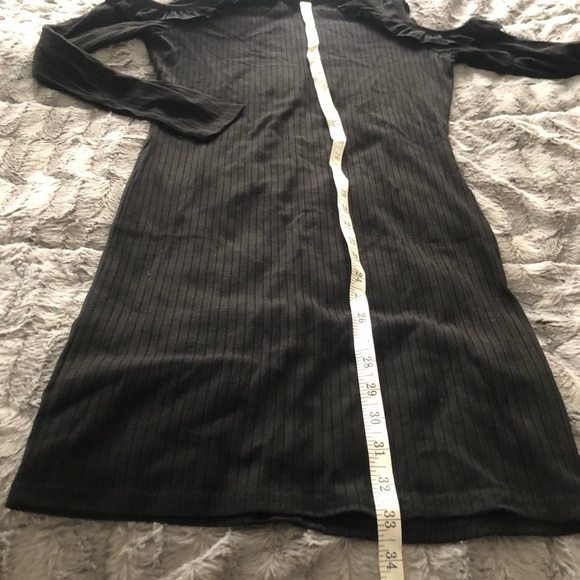 Open should dress - Picture 4 of 4